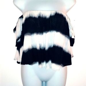 M - RUE 21 - FLOUNCE CROP TOP